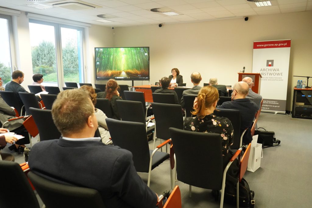 Widok na uczestników konferencji.